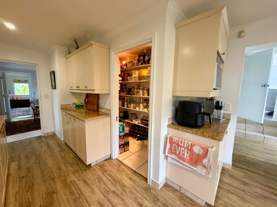 3 Bedroom Property for Sale in Belvidere Estate Western Cape